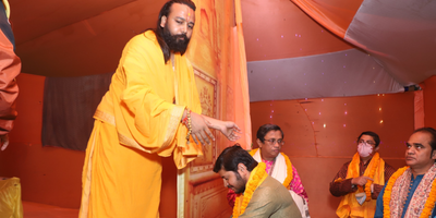 -Maharaj-Shri’s-Vision-of--Transcendence